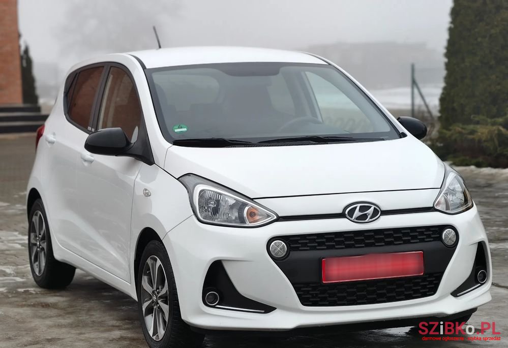 2020' Hyundai i10 photo #3