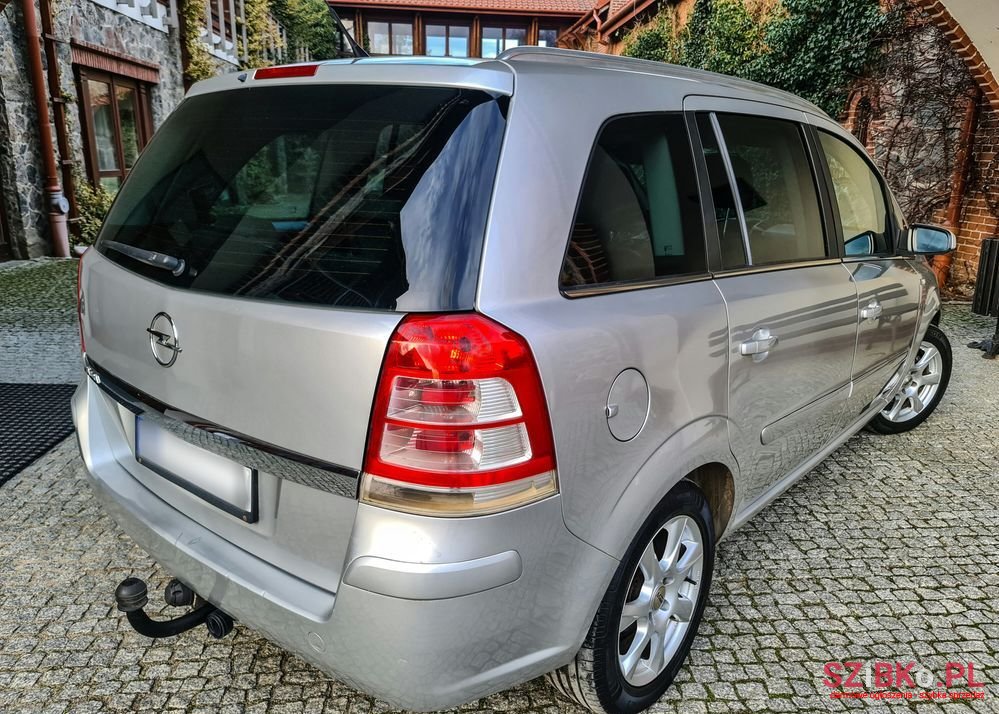 2009' Opel Zafira 1.8 Cosmo photo #1