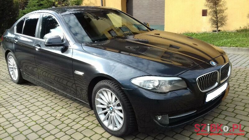 2010' BMW Seria 5 photo #4