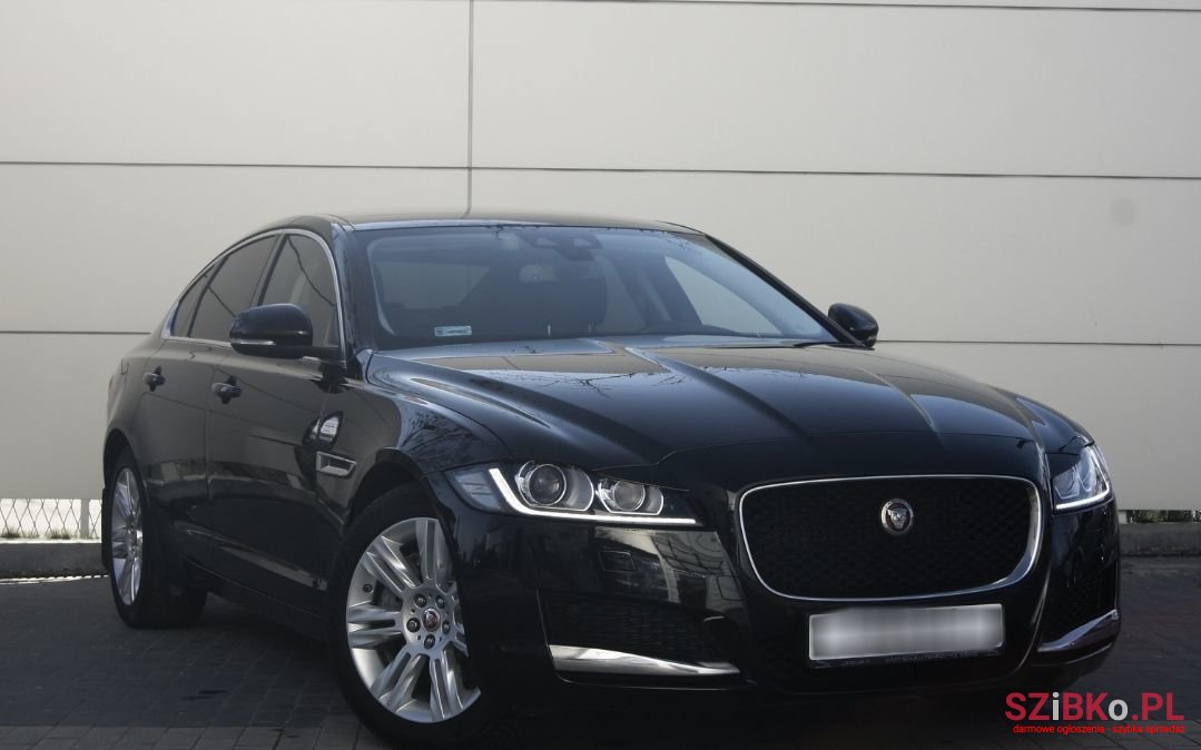2018' Jaguar XF photo #3