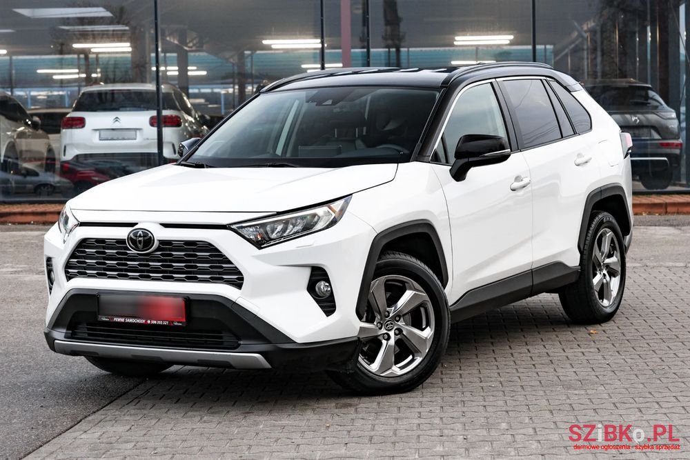 2020' Toyota RAV4 photo #1
