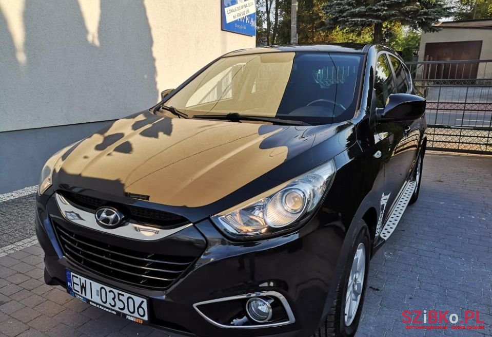 2011' Hyundai ix35 photo #2
