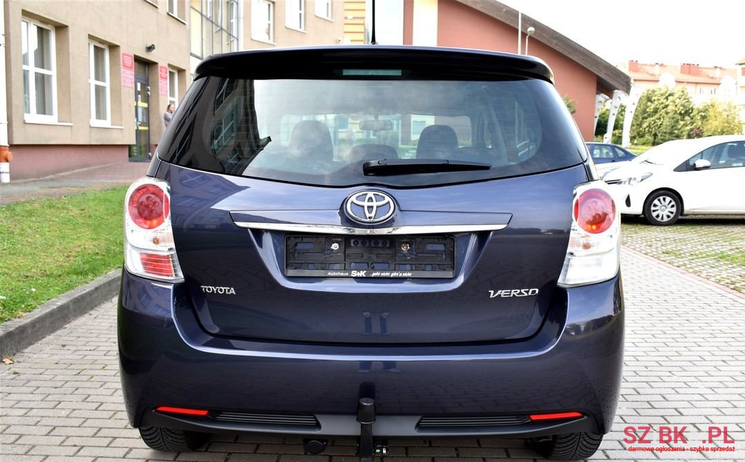 2015' Toyota Verso photo #5