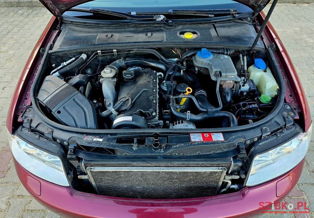 2003' Audi A4 Avant photo #5