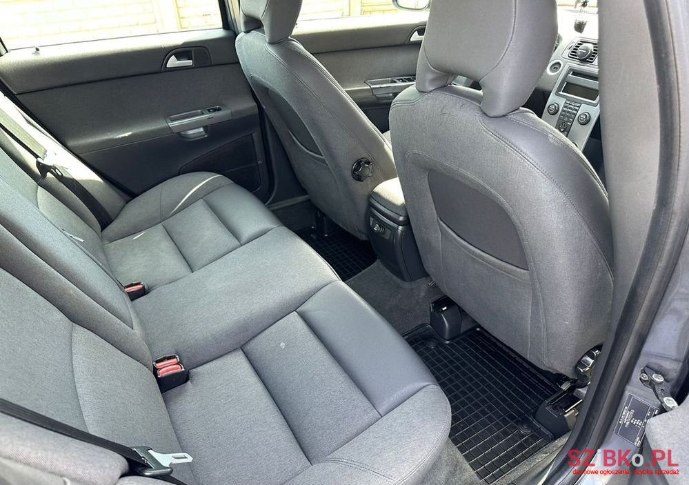 2006' Volvo V50 2.0D photo #6