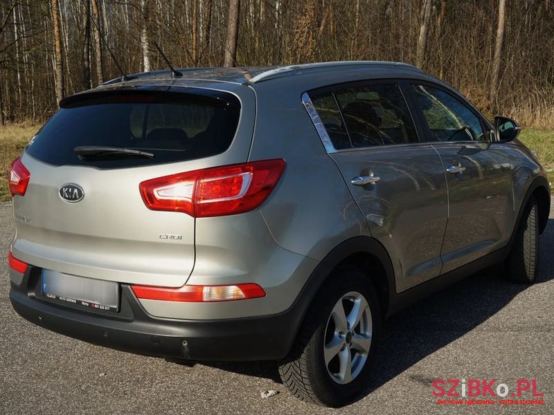 2011' Kia Sportage 1.7 Crdi M 2Wd photo #2