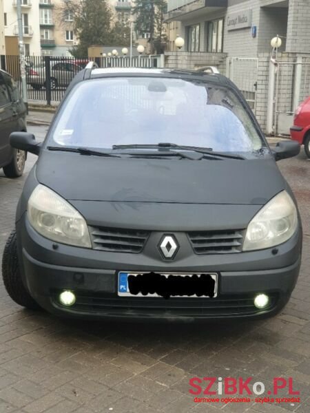 2004' Renault Grand Scenic photo #1