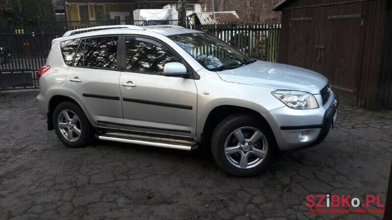 2007' Toyota RAV4 photo #2