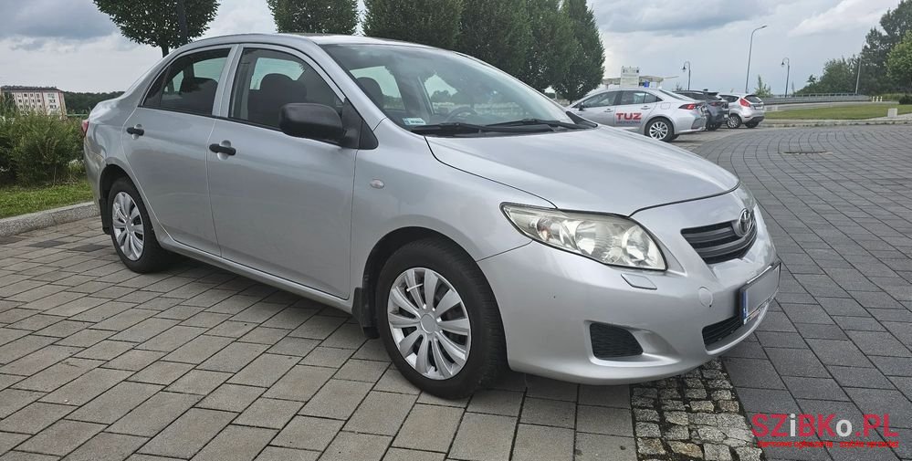 2008' Toyota Corolla photo #3