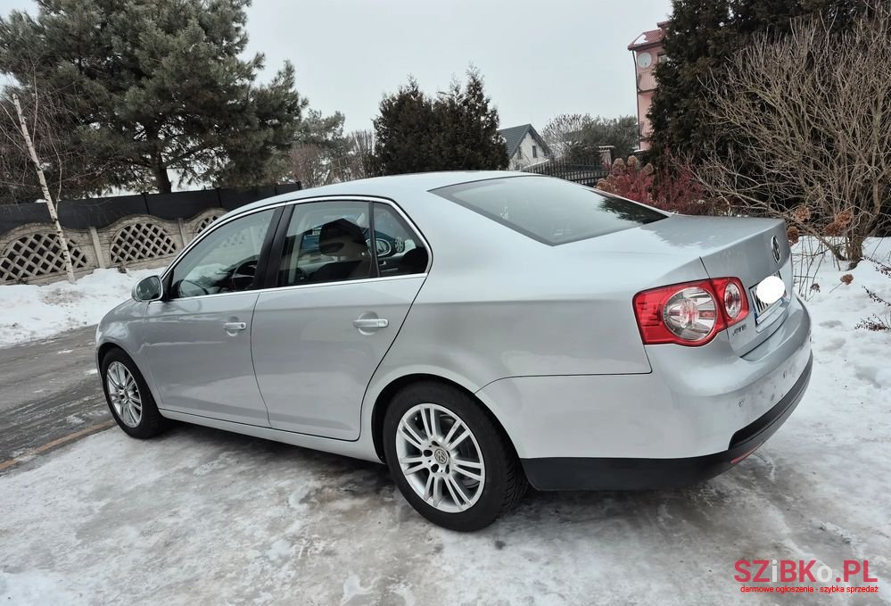 2008' Volkswagen Jetta 1.9 Tdi United photo #5