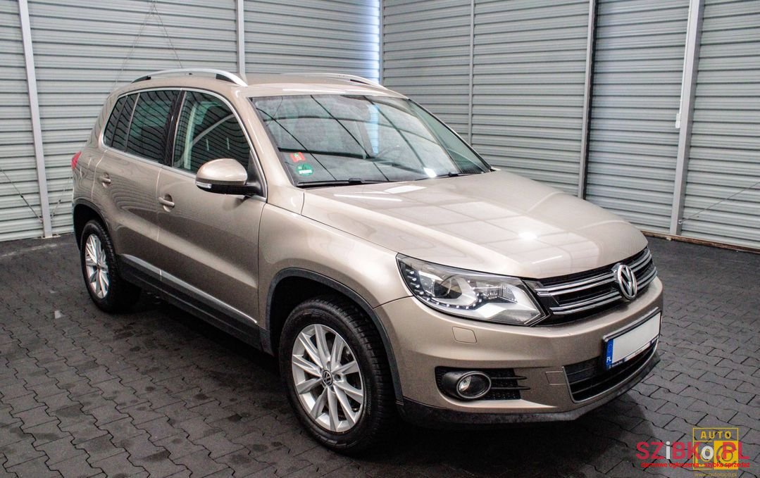 2012' Volkswagen Tiguan photo #4