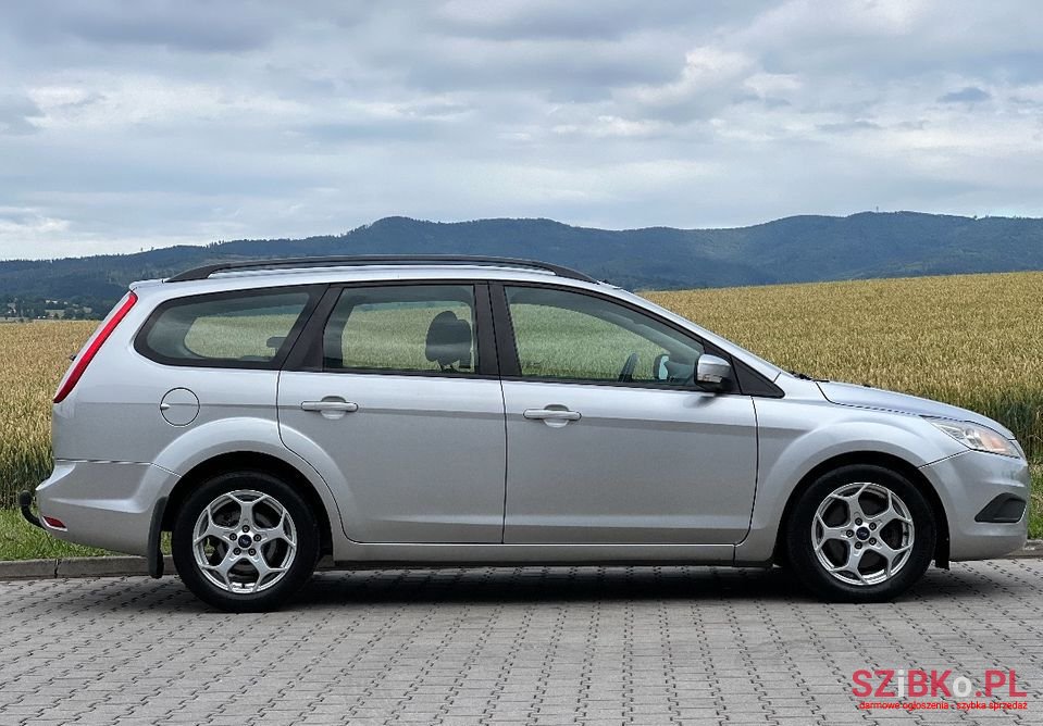 2009' Ford Focus photo #4