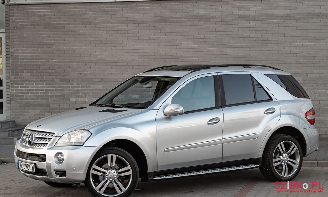 2005' Mercedes-Benz Ml photo #3