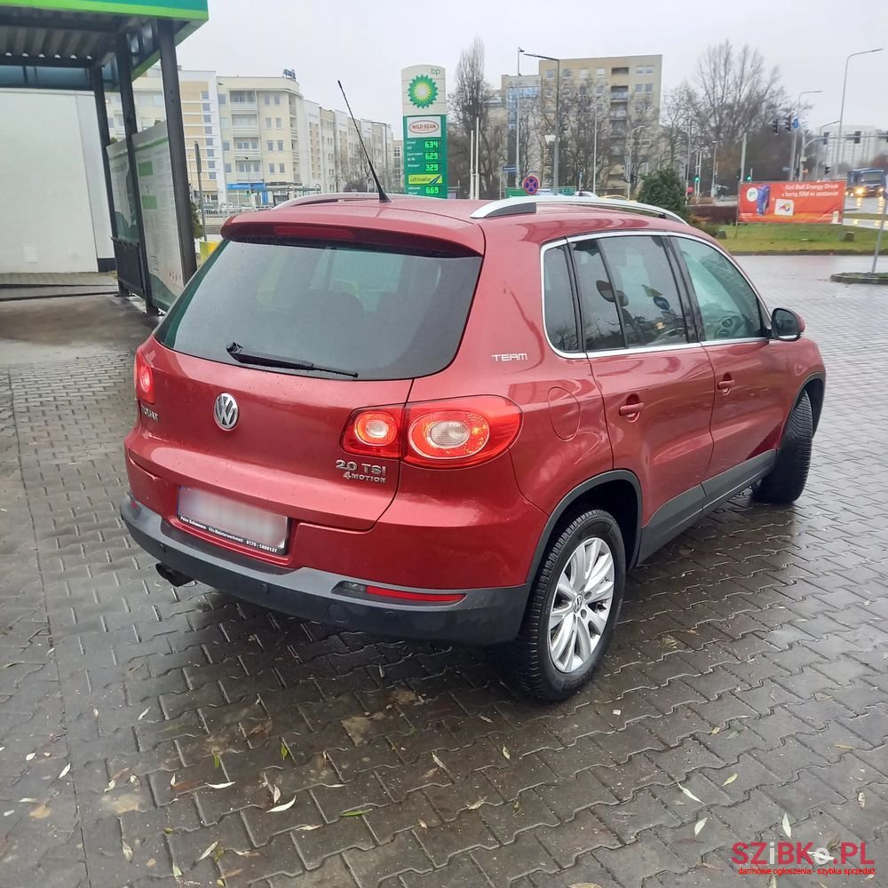 2010' Volkswagen Tiguan photo #5