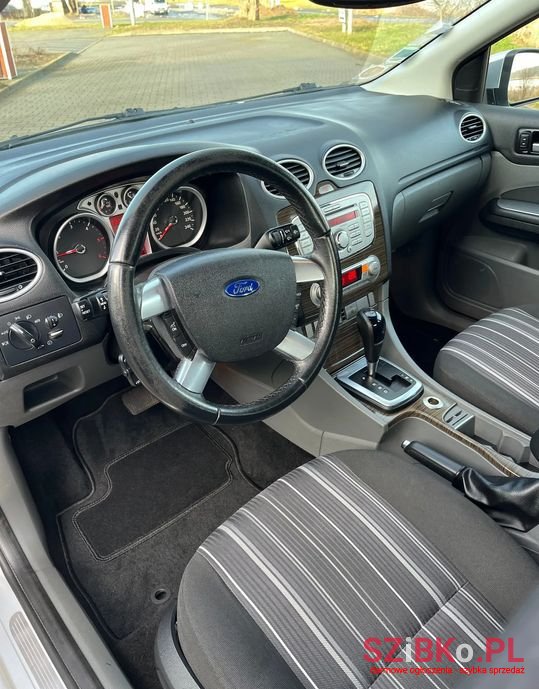 2009' Ford Focus photo #2