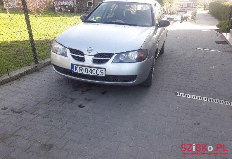 2004' Nissan Almera photo #1