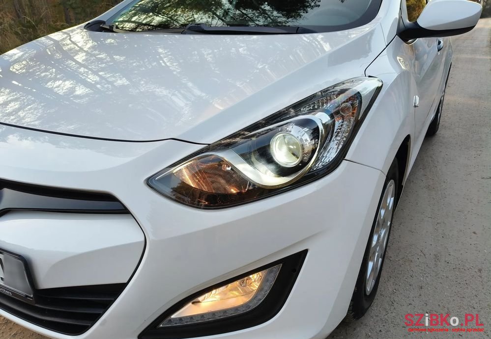 2014' Hyundai i30 1.4 Style photo #3