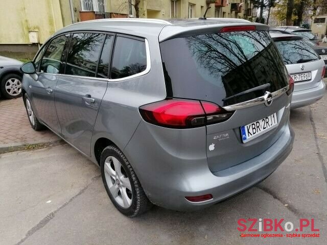 2012' Opel Zafira photo #4