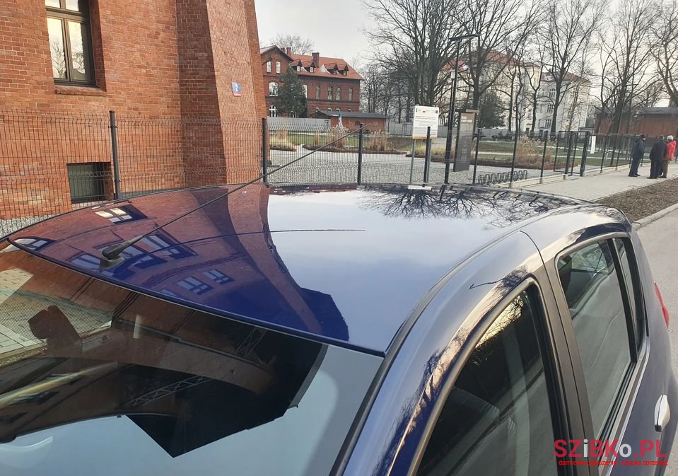 2009' Dacia Sandero photo #4