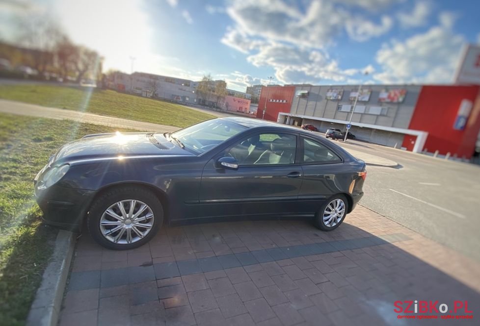 2003' Mercedes-Benz Klasa C photo #1