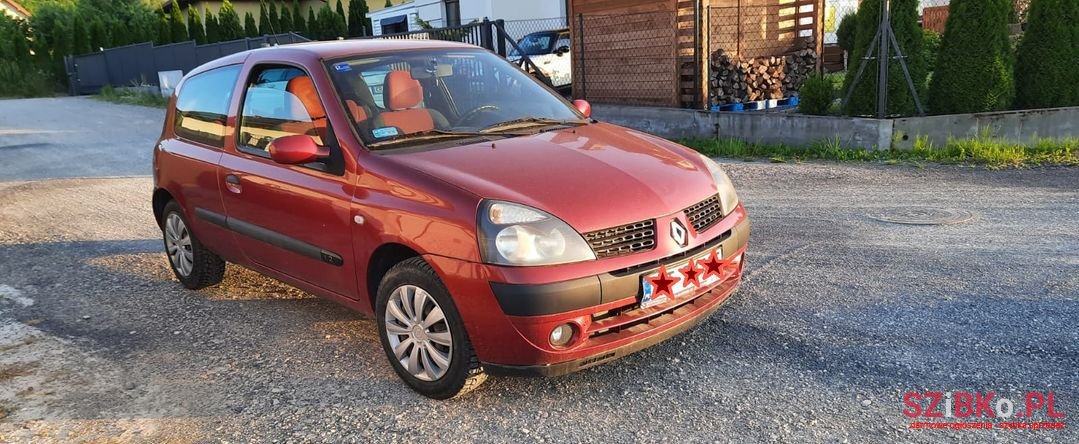 2003' Renault Clio photo #1