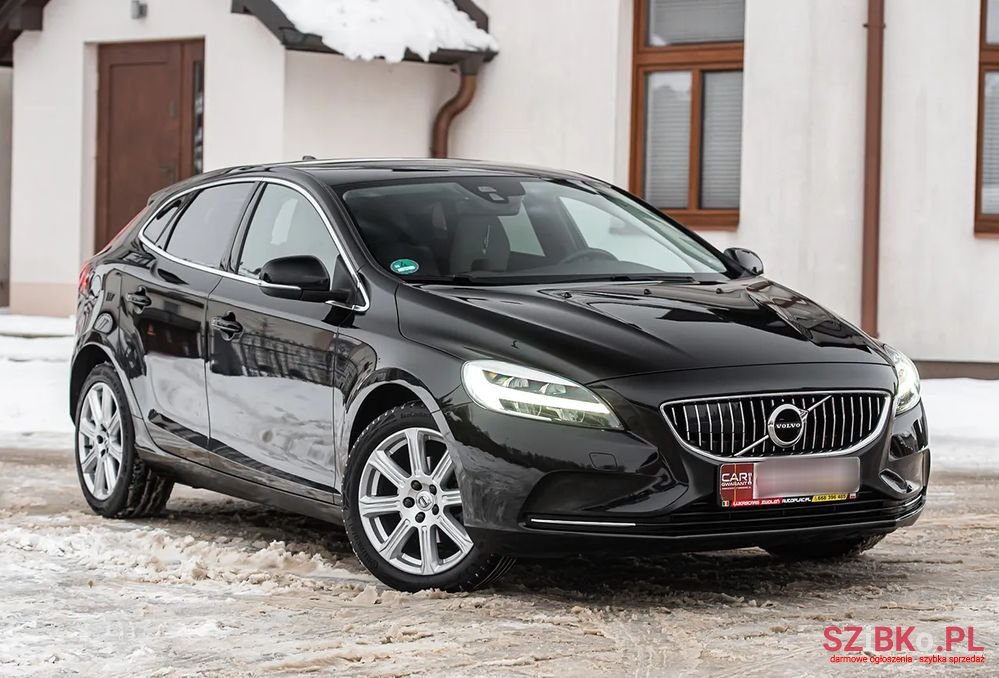 2018' Volvo V40 D2 Inscription photo #2