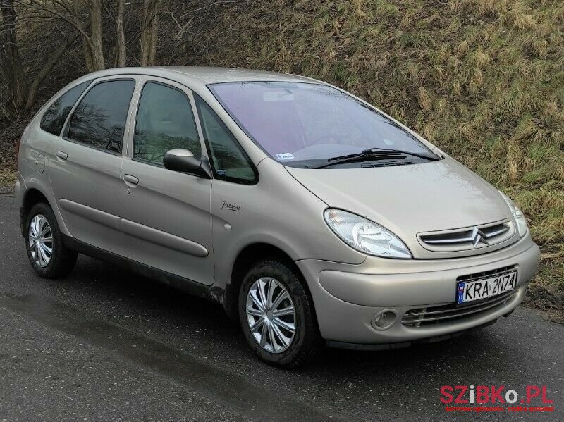 2004' Citroen Xsara Picasso photo #1