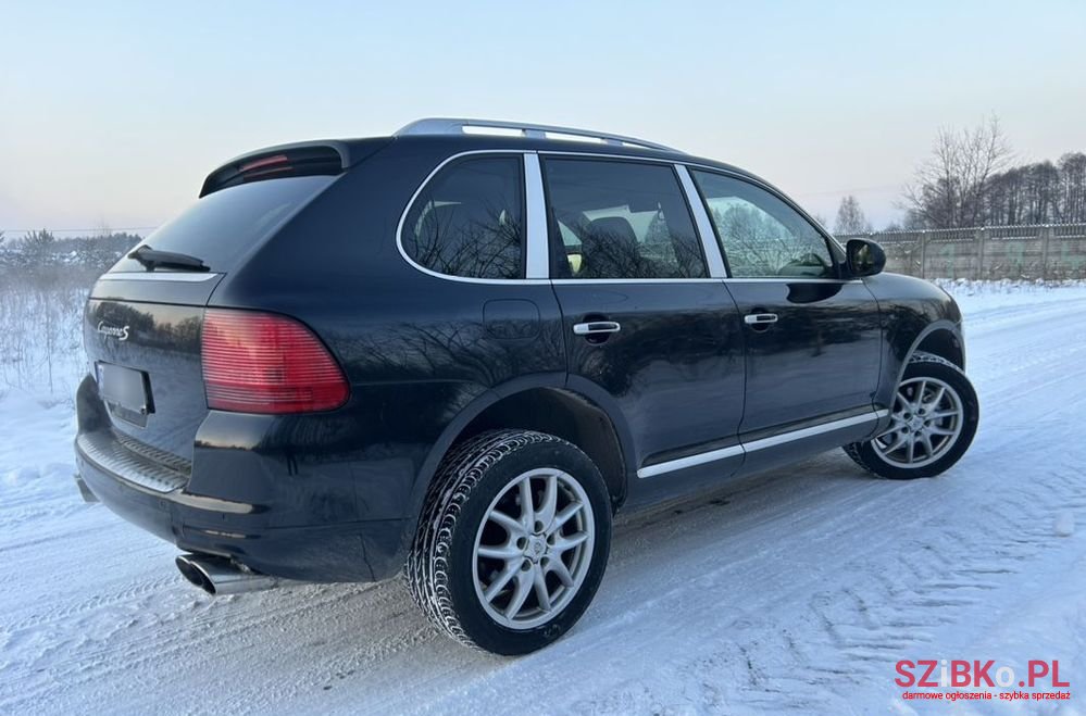 2003' Porsche Cayenne photo #3