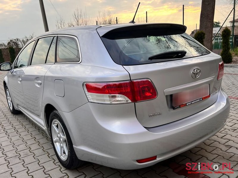 2009' Toyota Avensis 1.8 Sol photo #6