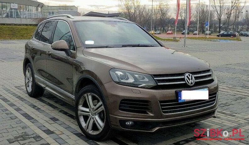 2014' Volkswagen Touareg photo #1