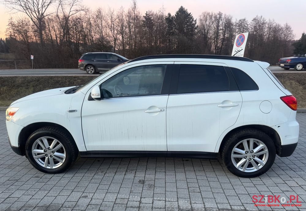 2010' Mitsubishi ASX photo #3