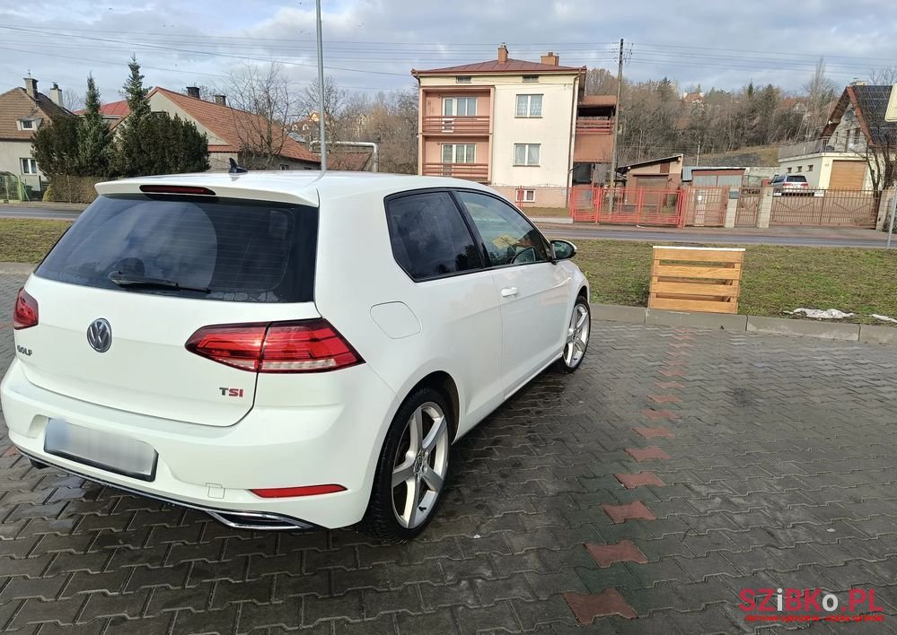 2017' Volkswagen Golf photo #4