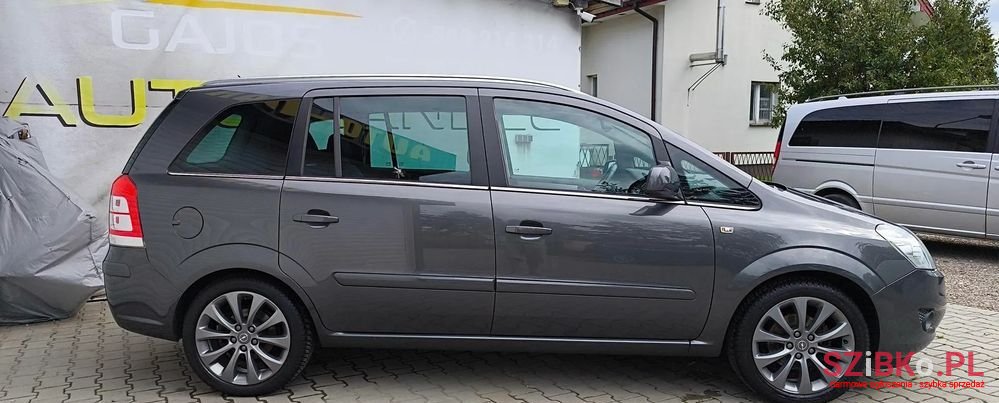 2010' Opel Zafira 1.8 Sport photo #4