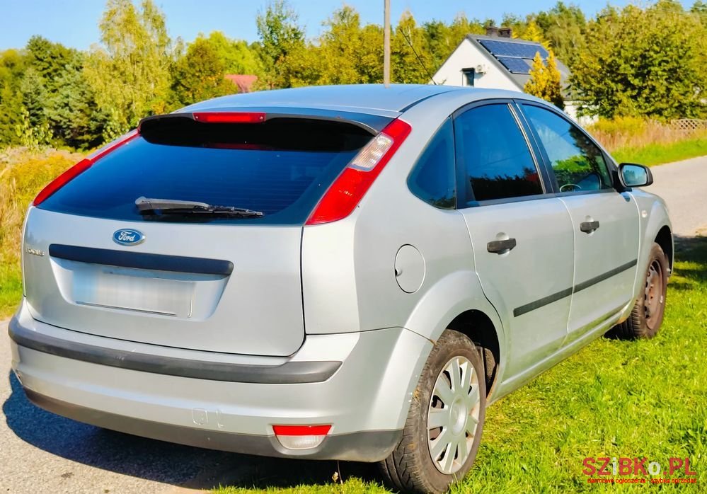 2005' Ford Focus photo #3