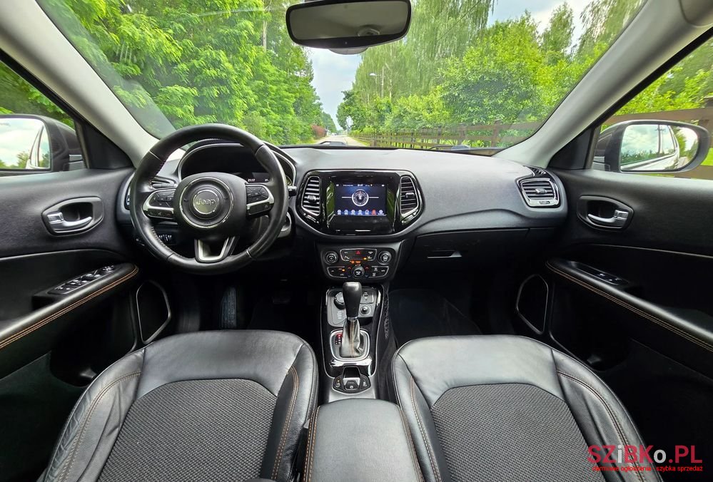 2018' Jeep Compass photo #5