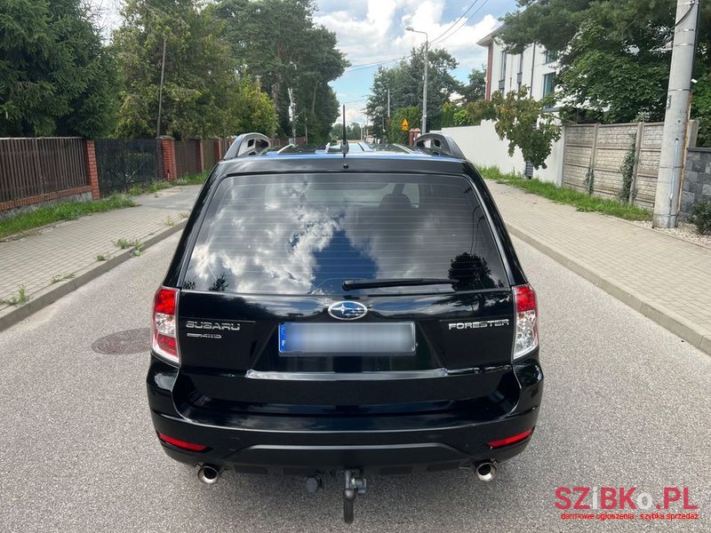 2011' Subaru Forester 2.0X Edition photo #5