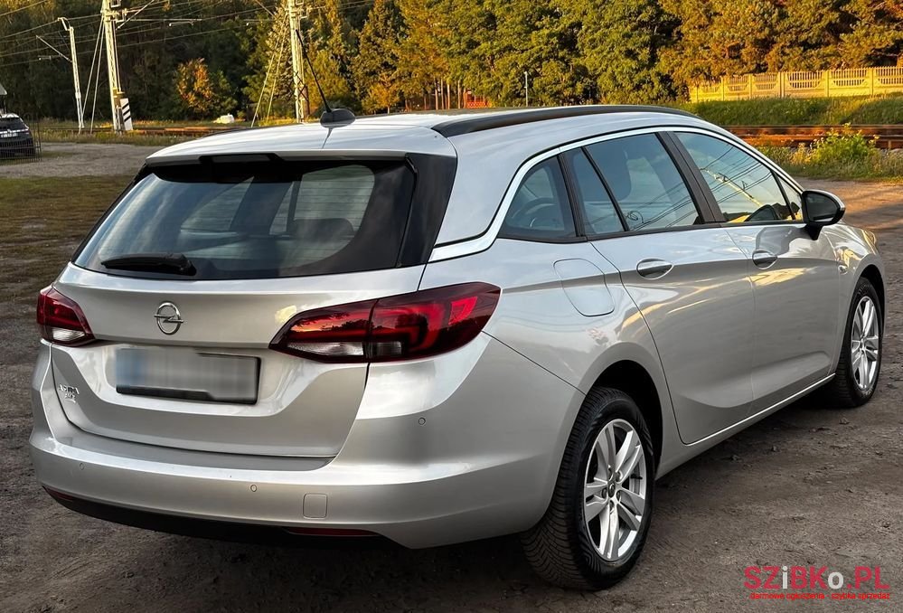 2019' Opel Astra photo #4