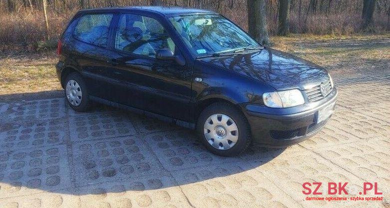 2001' Volkswagen Polo photo #1