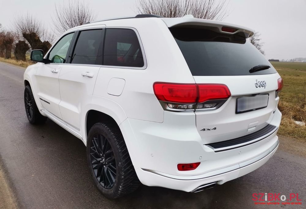 2017' Jeep Grand Cherokee photo #5