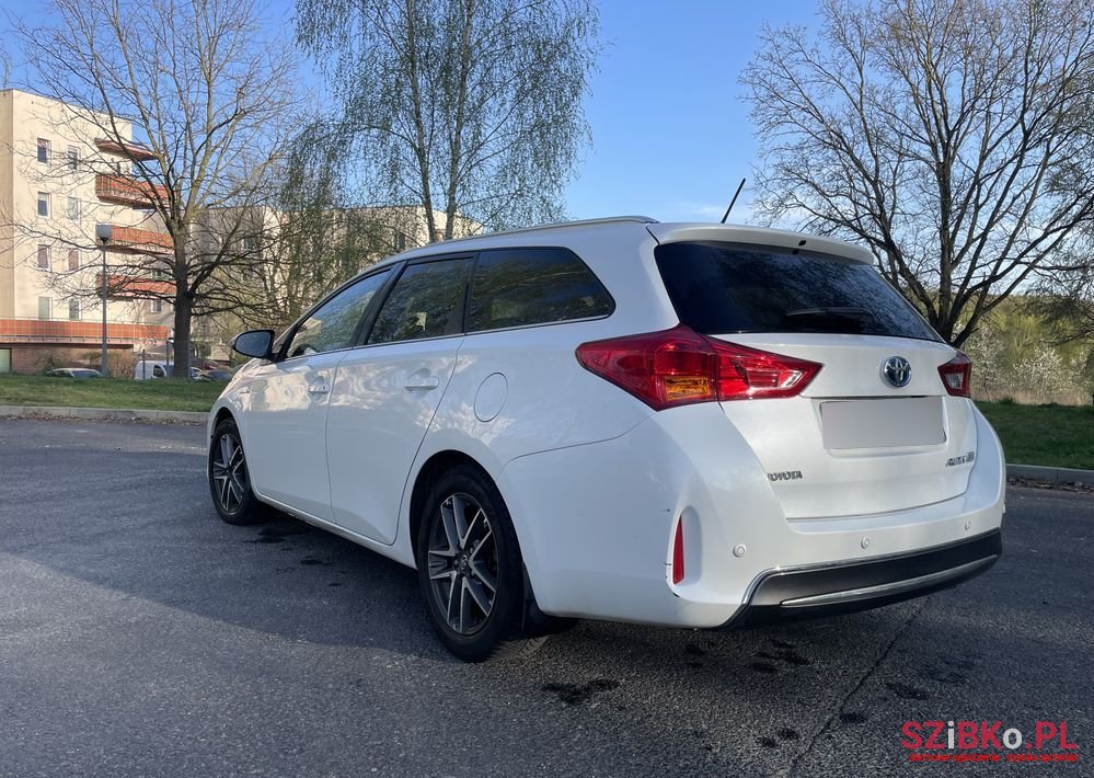 2014' Toyota Auris photo #6