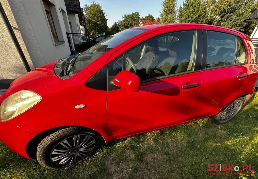 2006' Toyota Yaris 1.0 Luna A/C photo #4