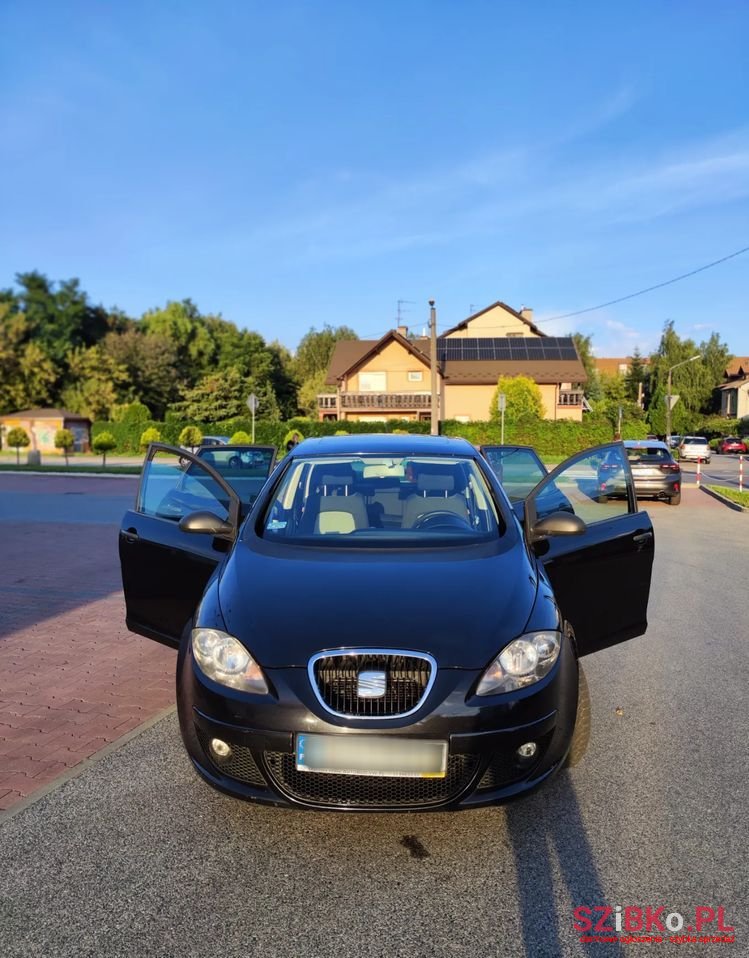 2008' SEAT Altea photo #3