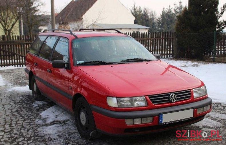 1995' Volkswagen Passat photo #1