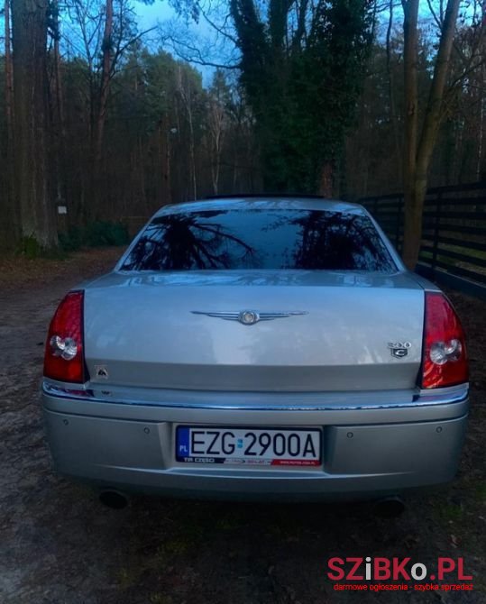 2005' Chrysler 300C photo #4