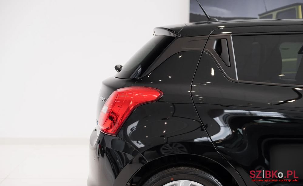 2023' Suzuki Swift photo #4