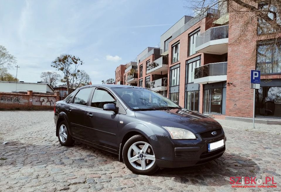 2007' Ford Focus photo #2