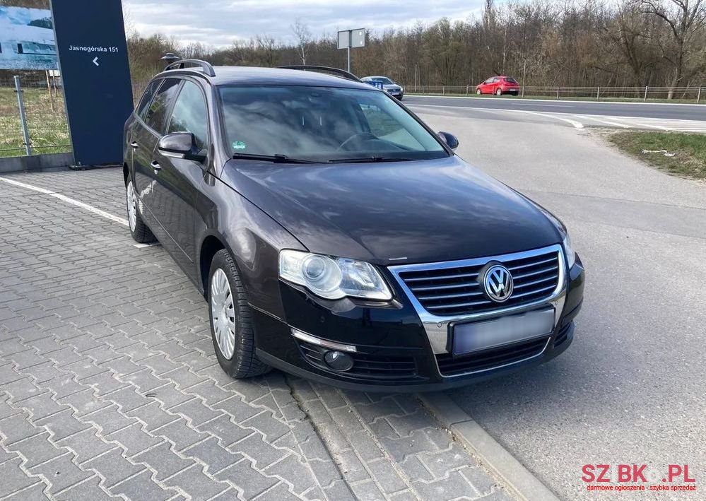 2008' Volkswagen Passat photo #2
