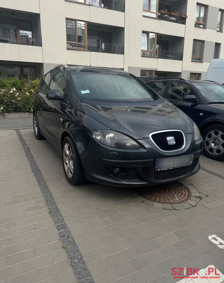 2008' SEAT Altea XL photo #4