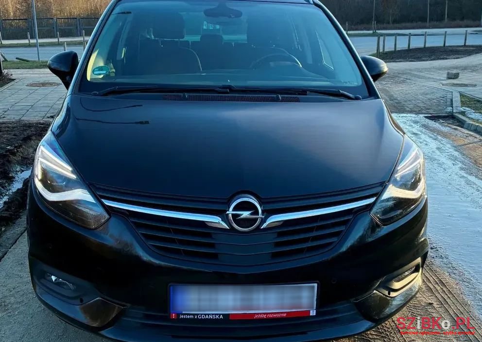 2017' Opel Zafira photo #4