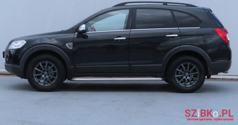 2010' Chevrolet Captiva photo #1